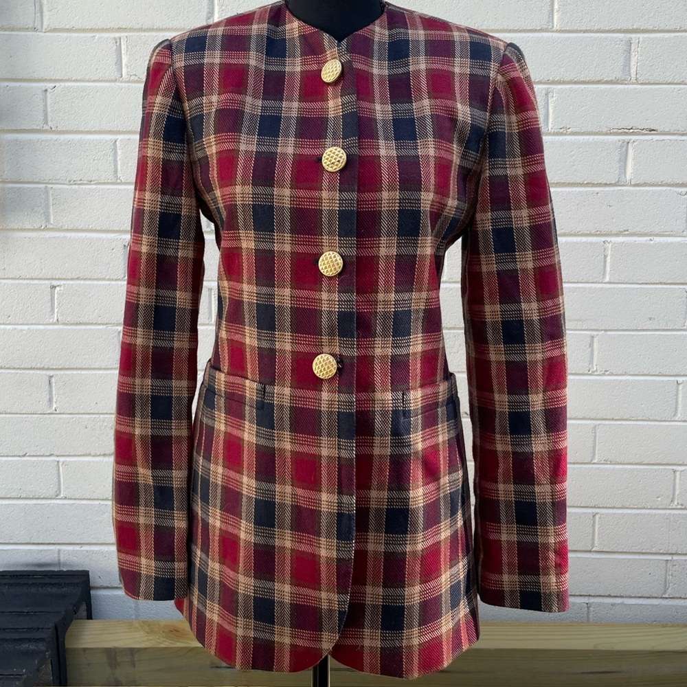 Woman’s Adolfo Blazer